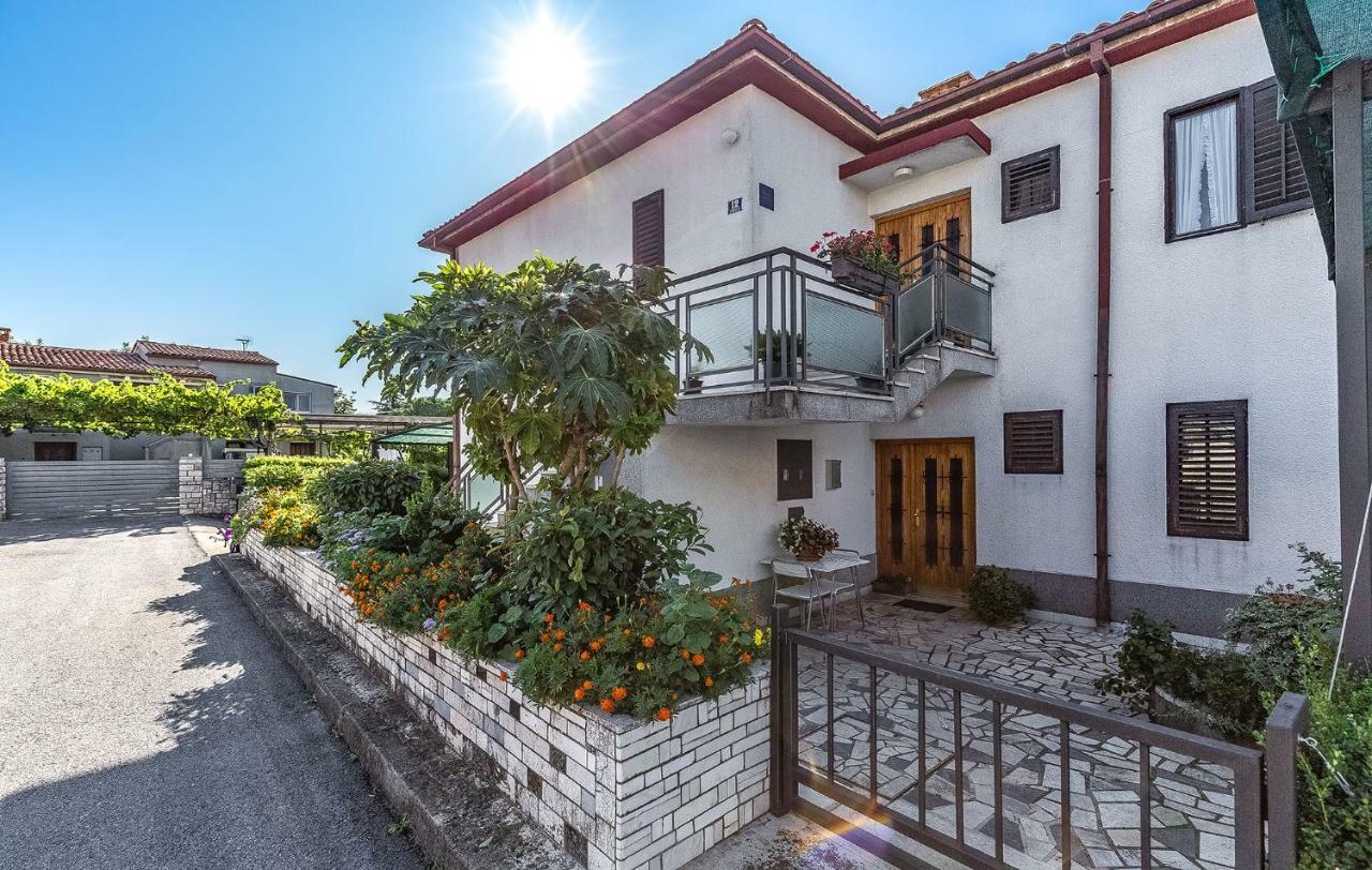 Vlado Apartament